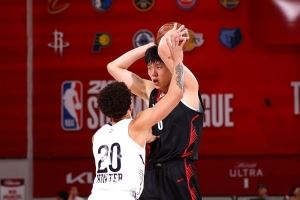 名记：很快你会知道为何球队选择杨瀚森 但他如何与克林根共存？